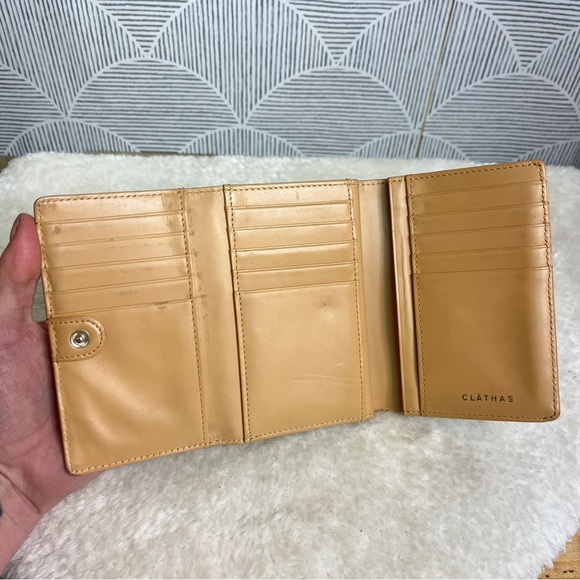Clathas Pink Embossed Leather Wallet - Picture 7 of 11